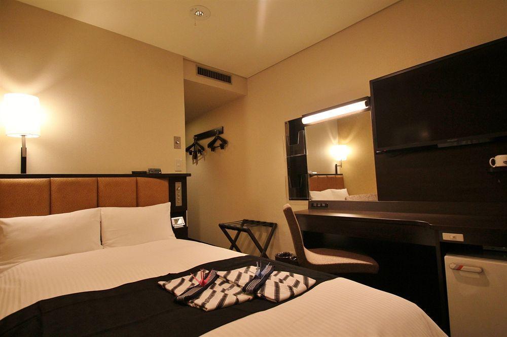 Hiroshima Ekimae Green Hotel Buitenkant foto