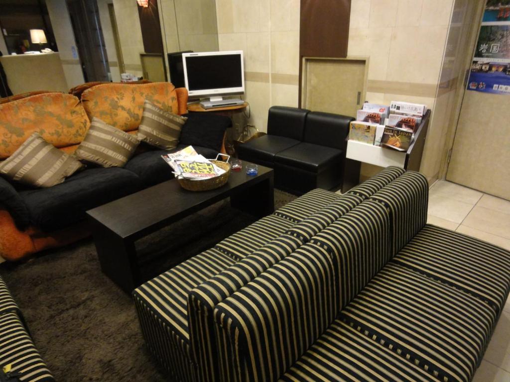 Hiroshima Ekimae Green Hotel Buitenkant foto